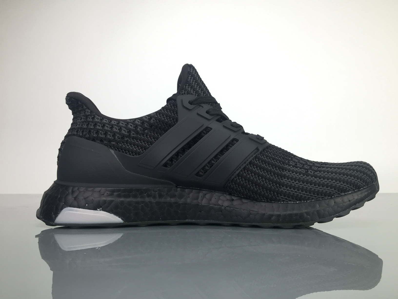 阿迪达斯ultra boost 4.